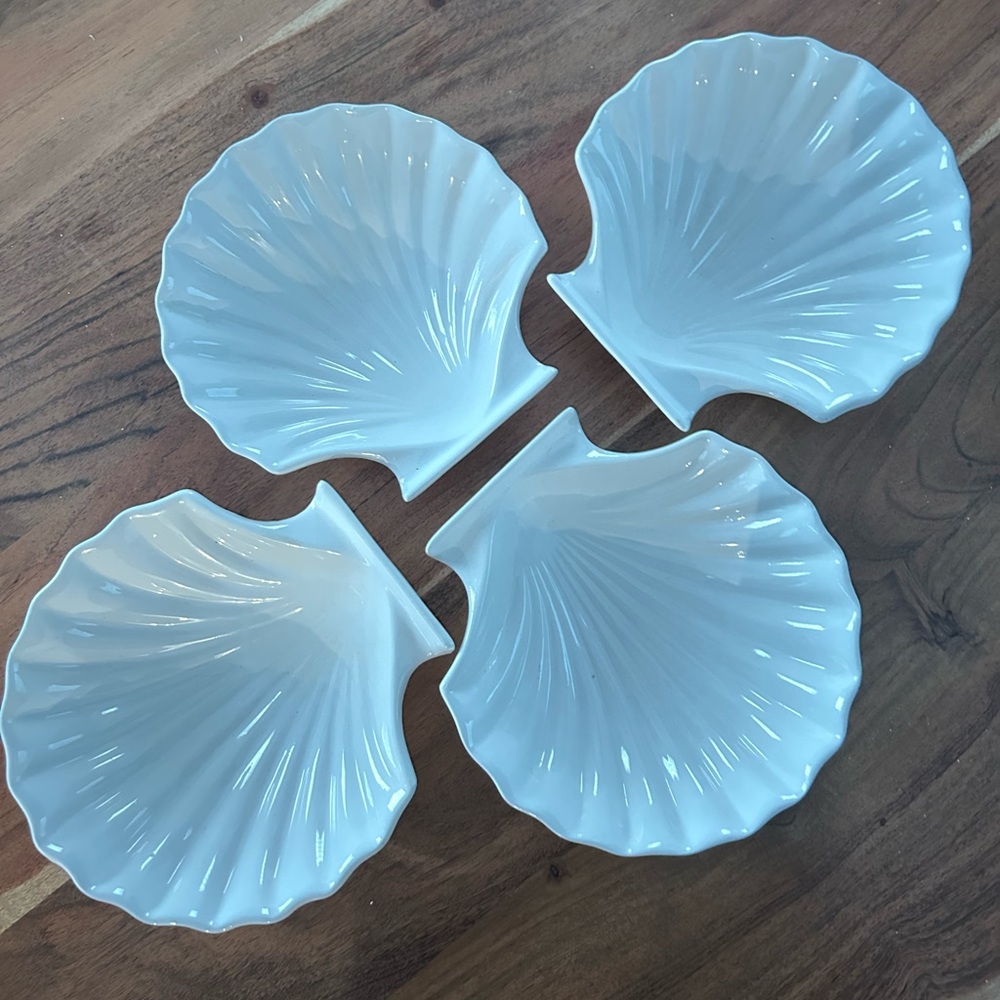 HOME | Vintage clam shell ceramic dishes set of 4 made in Japan
